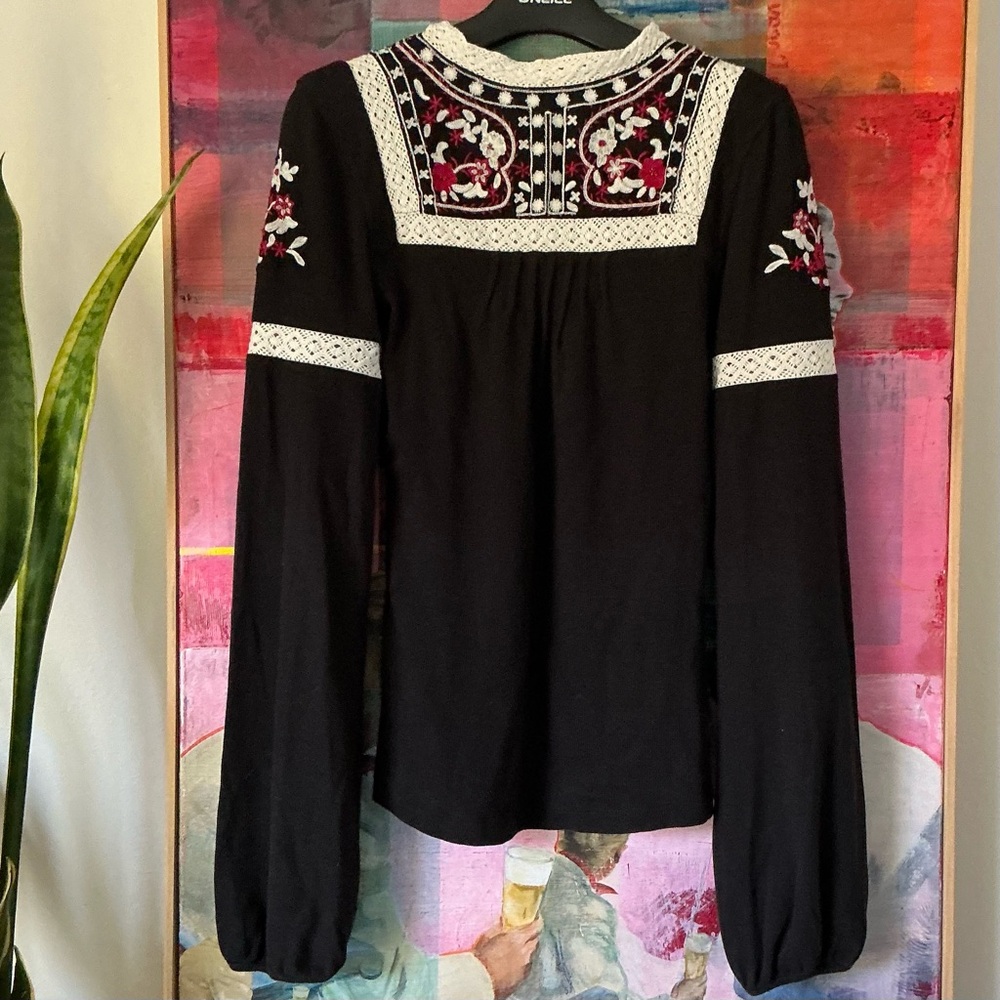 Free People puff sleeve and embroidery LS top - Picture 2 of 7